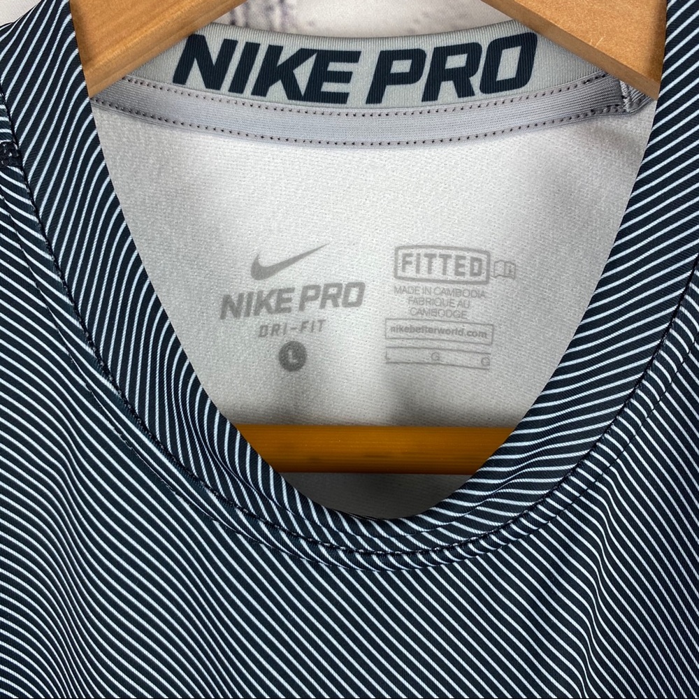 Nike pro dry fit fitted long sleeve shirt size L - Picture 4 of 6